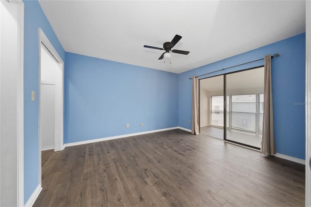For Rent: $2,400 (3 beds, 2 baths, 1231 Square Feet)