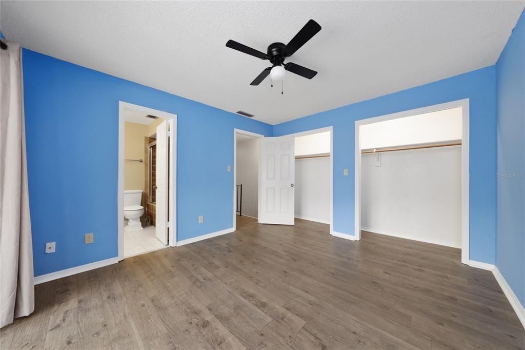 For Rent: $2,400 (3 beds, 2 baths, 1231 Square Feet)
