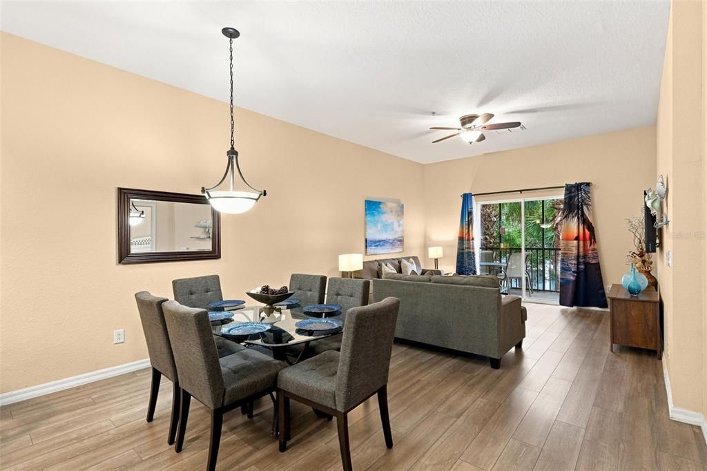 For Sale: $197,500 (2 beds, 2 baths, 1173 Square Feet)
