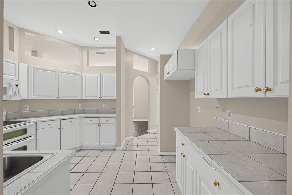 For Sale: $374,900 (4 beds, 2 baths, 2441 Square Feet)