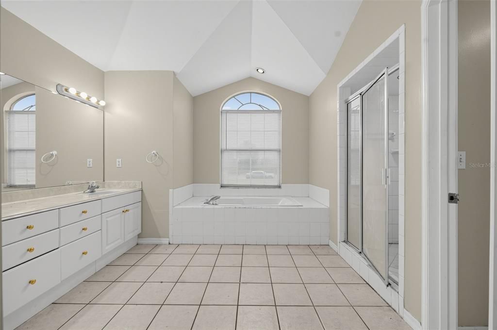For Sale: $374,900 (4 beds, 2 baths, 2441 Square Feet)