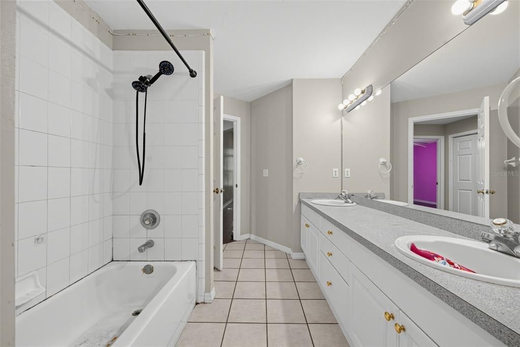 For Sale: $374,900 (4 beds, 2 baths, 2441 Square Feet)