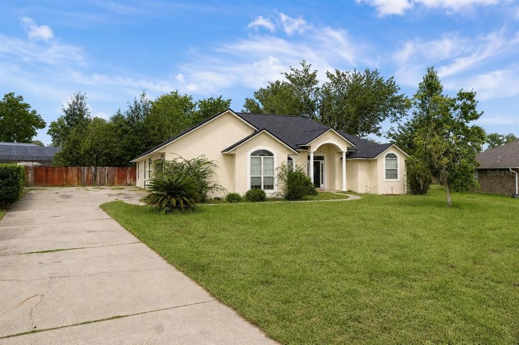 For Sale: $374,900 (4 beds, 2 baths, 2441 Square Feet)