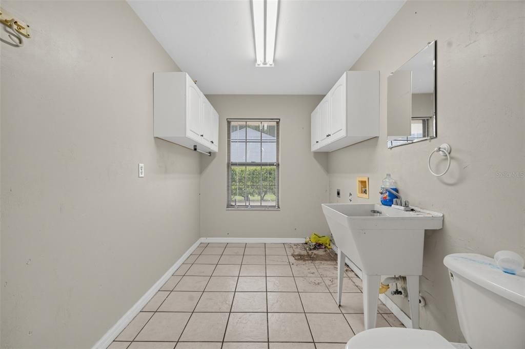 For Sale: $374,900 (4 beds, 2 baths, 2441 Square Feet)
