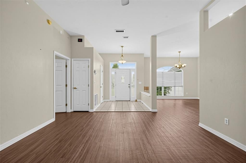 For Sale: $374,900 (4 beds, 2 baths, 2441 Square Feet)