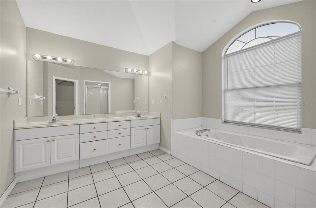 For Sale: $374,900 (4 beds, 2 baths, 2441 Square Feet)