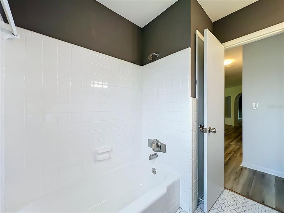 For Sale: $399,900 (3 beds, 2 baths, 2012 Square Feet)