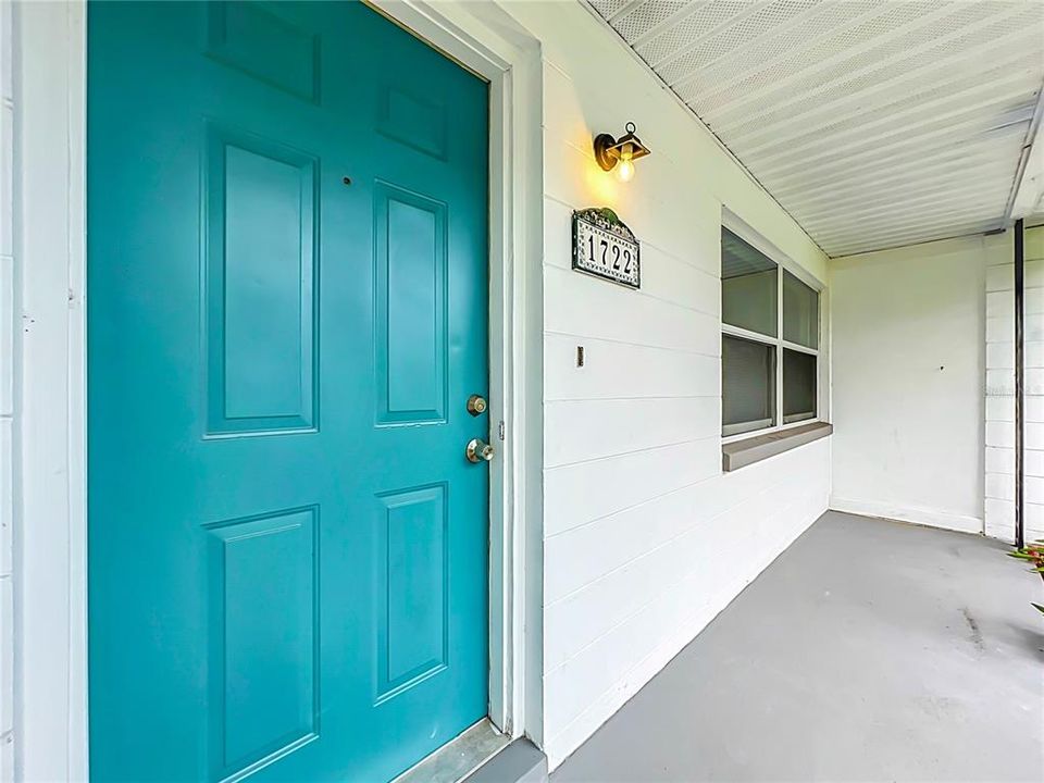 For Sale: $399,900 (3 beds, 2 baths, 2012 Square Feet)