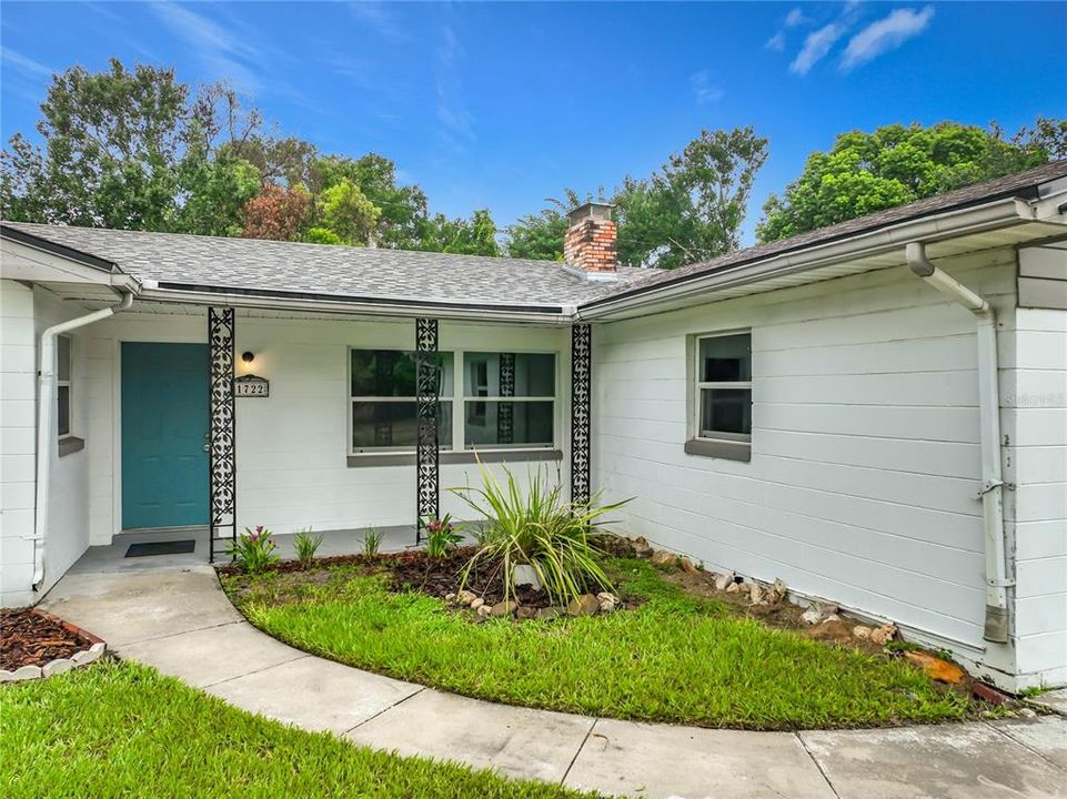For Sale: $399,900 (3 beds, 2 baths, 2012 Square Feet)