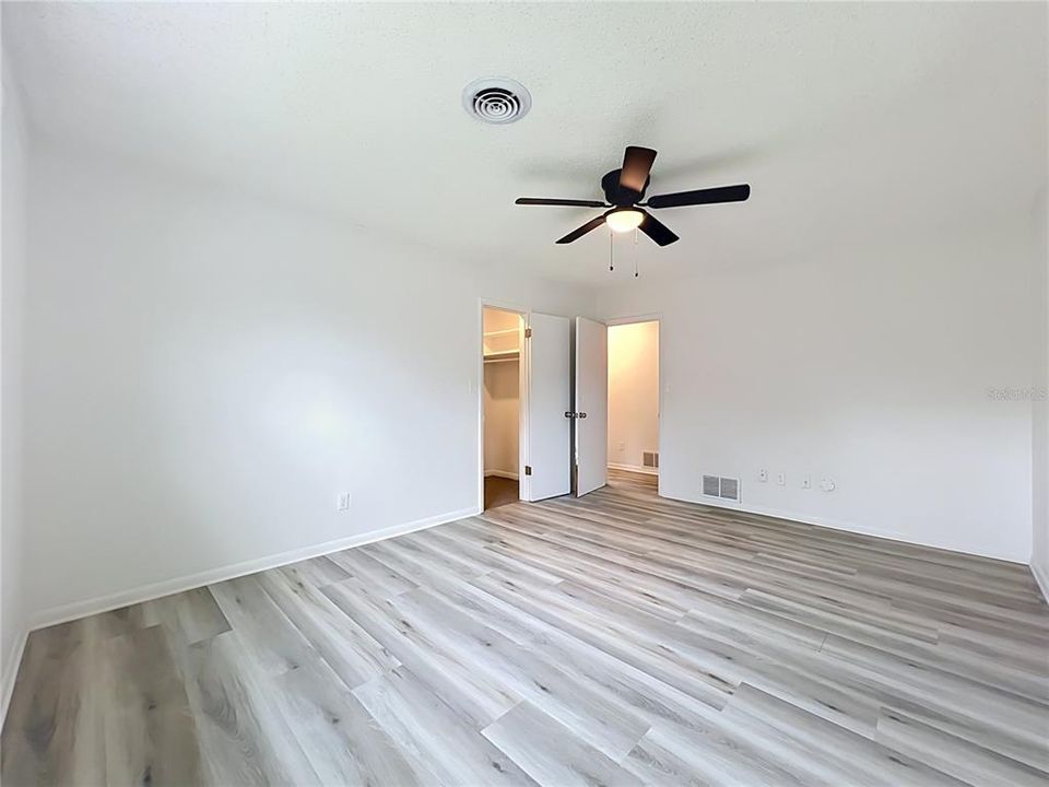 For Sale: $399,900 (3 beds, 2 baths, 2012 Square Feet)