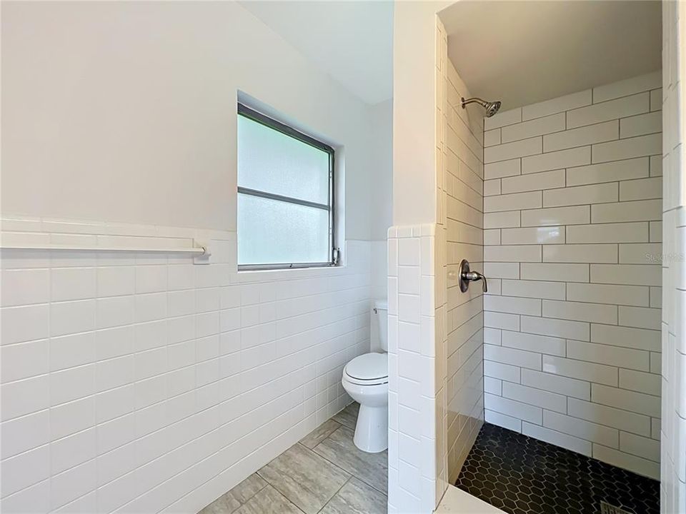 For Sale: $399,900 (3 beds, 2 baths, 2012 Square Feet)