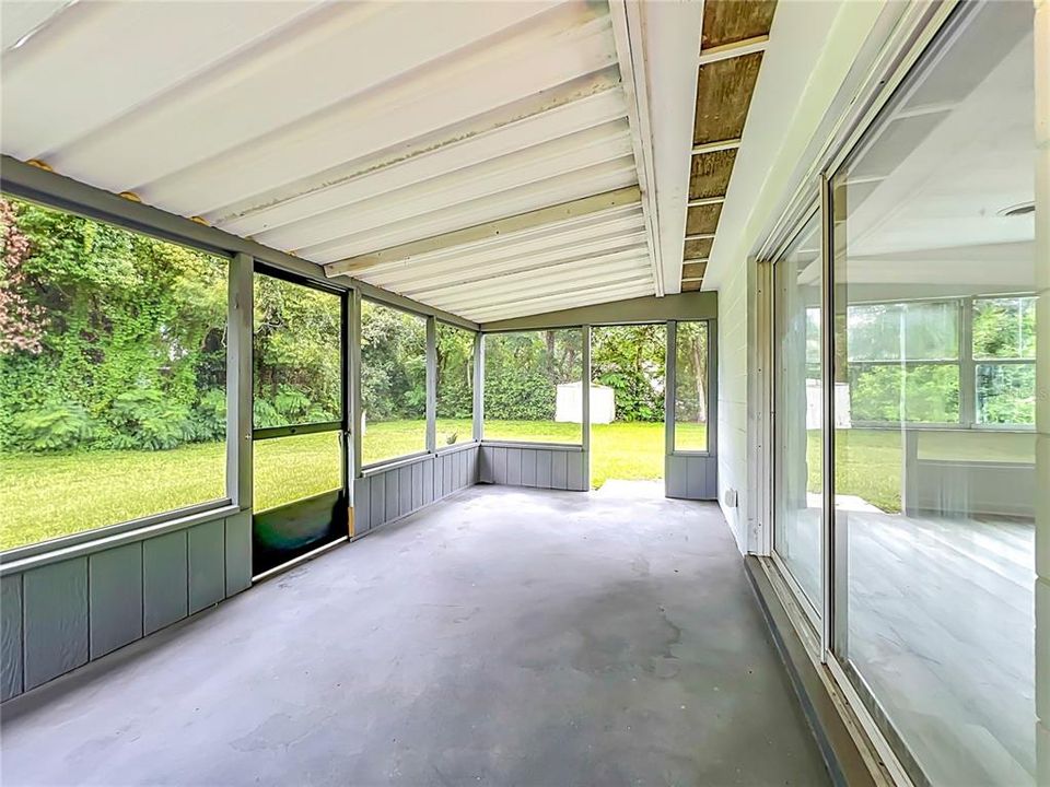 For Sale: $399,900 (3 beds, 2 baths, 2012 Square Feet)