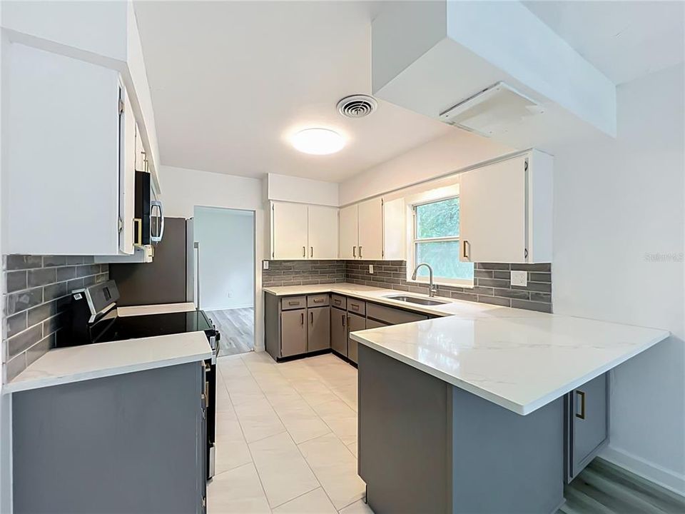 For Sale: $399,900 (3 beds, 2 baths, 2012 Square Feet)