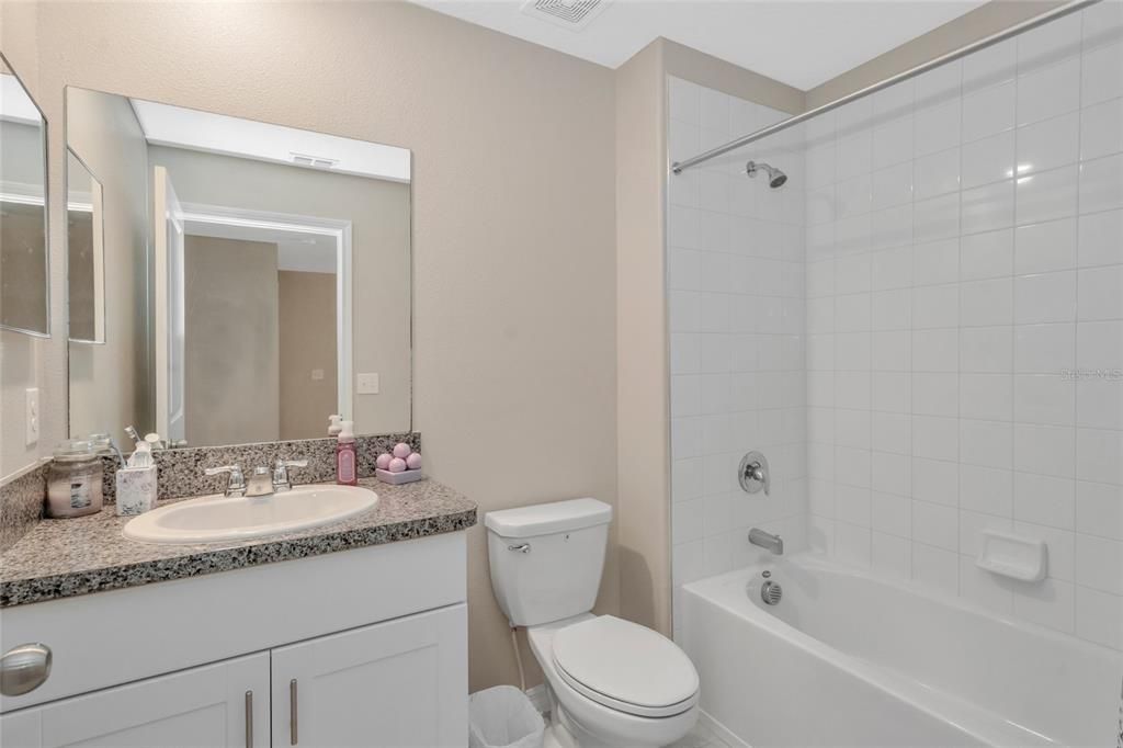 For Sale: $253,900 (3 beds, 2 baths, 1666 Square Feet)