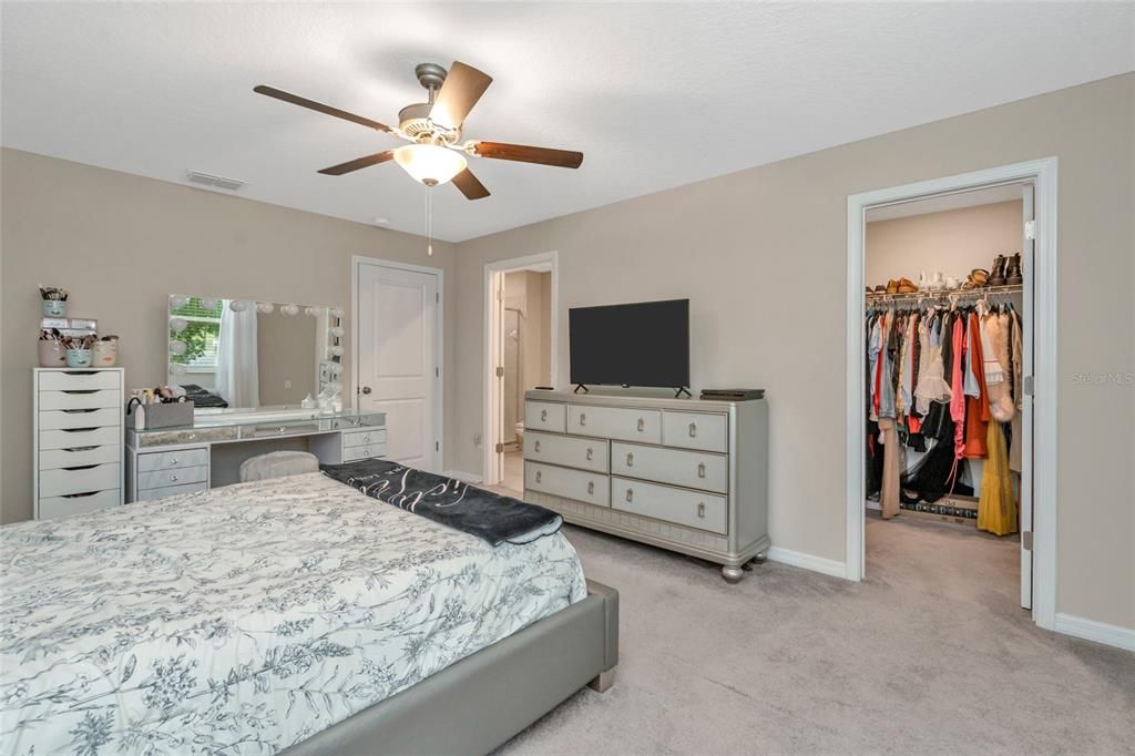 For Sale: $253,900 (3 beds, 2 baths, 1666 Square Feet)