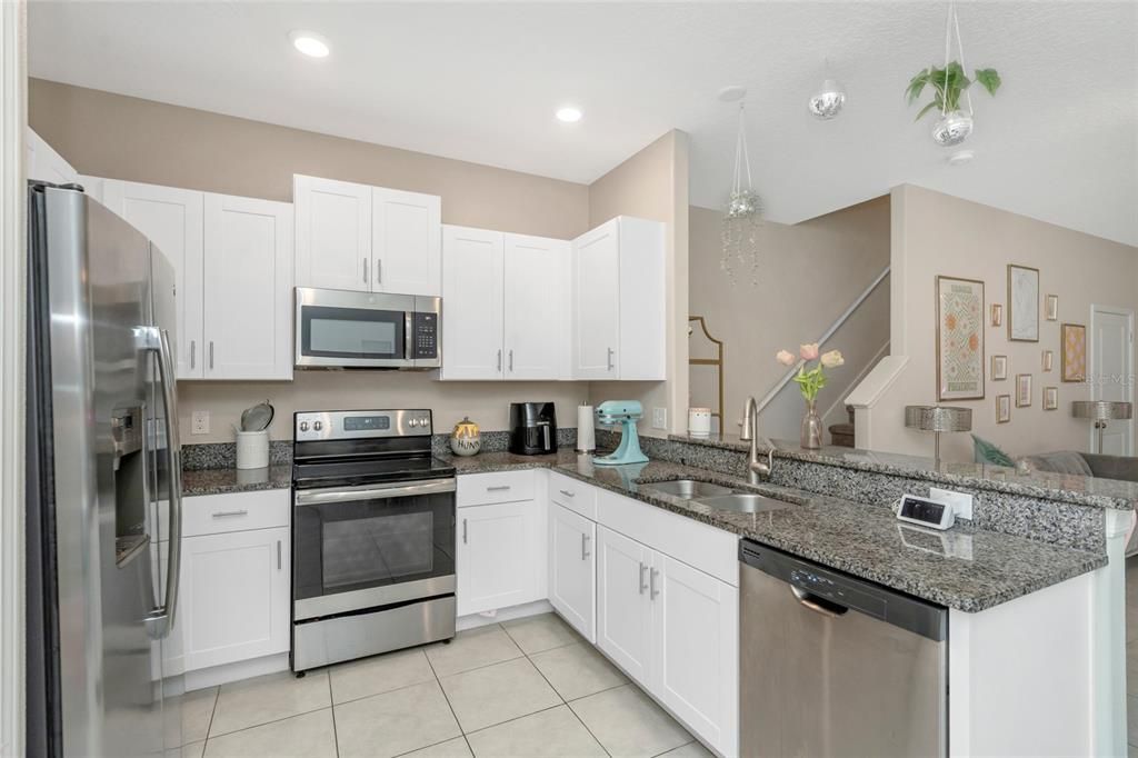 For Sale: $253,900 (3 beds, 2 baths, 1666 Square Feet)