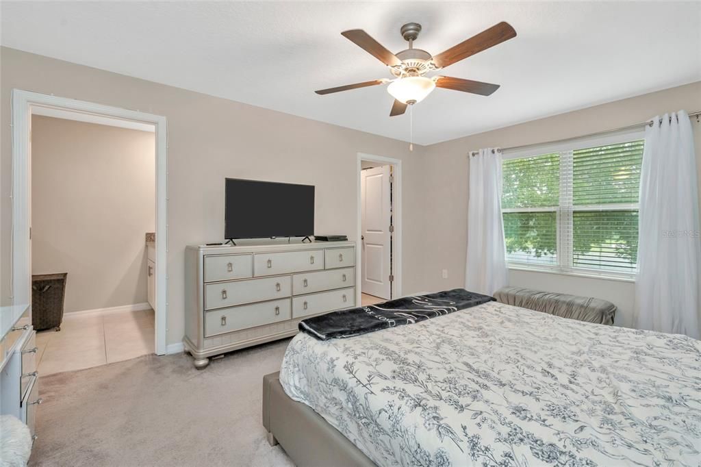 For Sale: $253,900 (3 beds, 2 baths, 1666 Square Feet)