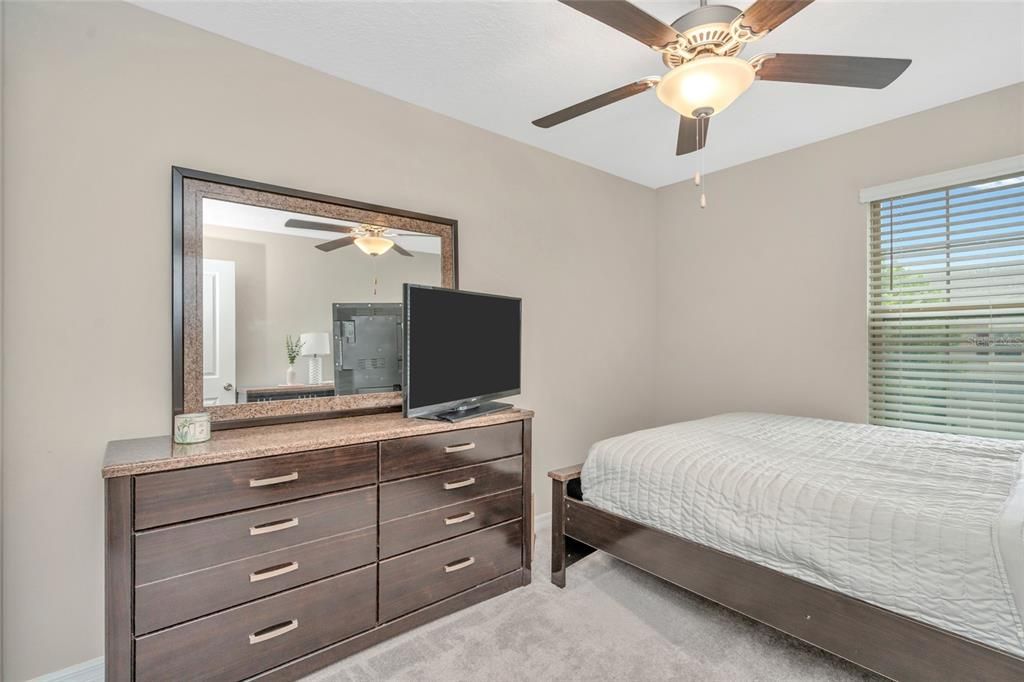For Sale: $253,900 (3 beds, 2 baths, 1666 Square Feet)