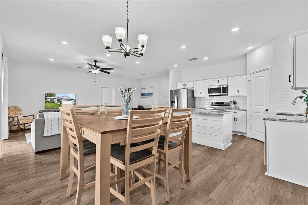 For Sale: $369,900 (3 beds, 2 baths, 1821 Square Feet)