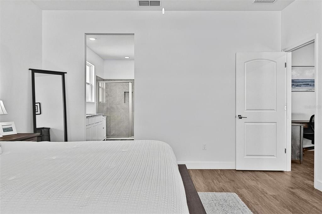 For Sale: $369,900 (3 beds, 2 baths, 1821 Square Feet)