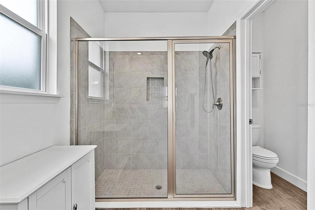 For Sale: $369,900 (3 beds, 2 baths, 1821 Square Feet)