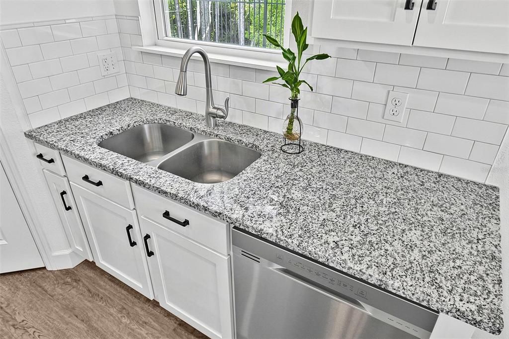 For Sale: $369,900 (3 beds, 2 baths, 1821 Square Feet)