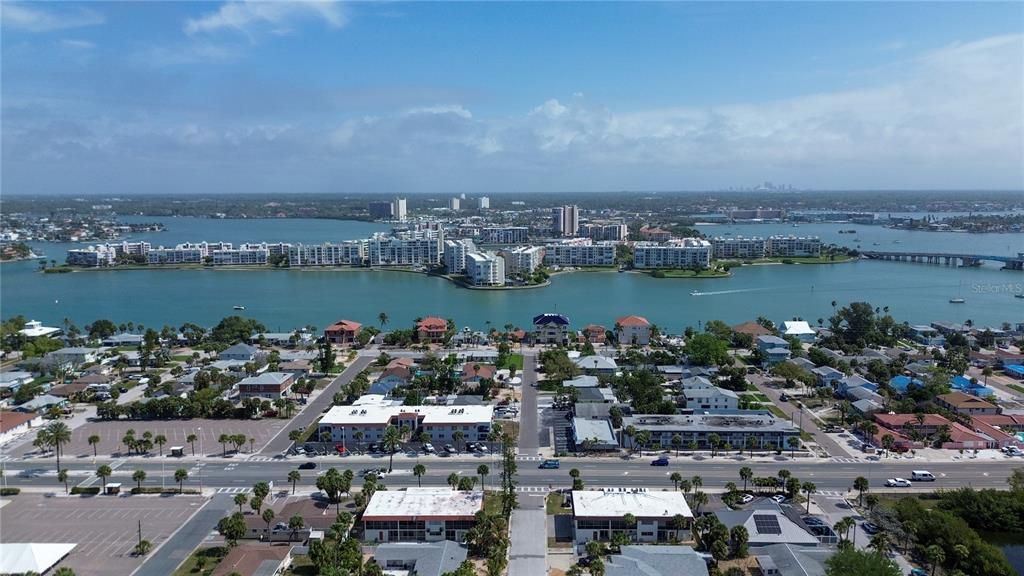 En Venta: $560,000 (2 camas, 2 baños, 1273 Pies cuadrados)