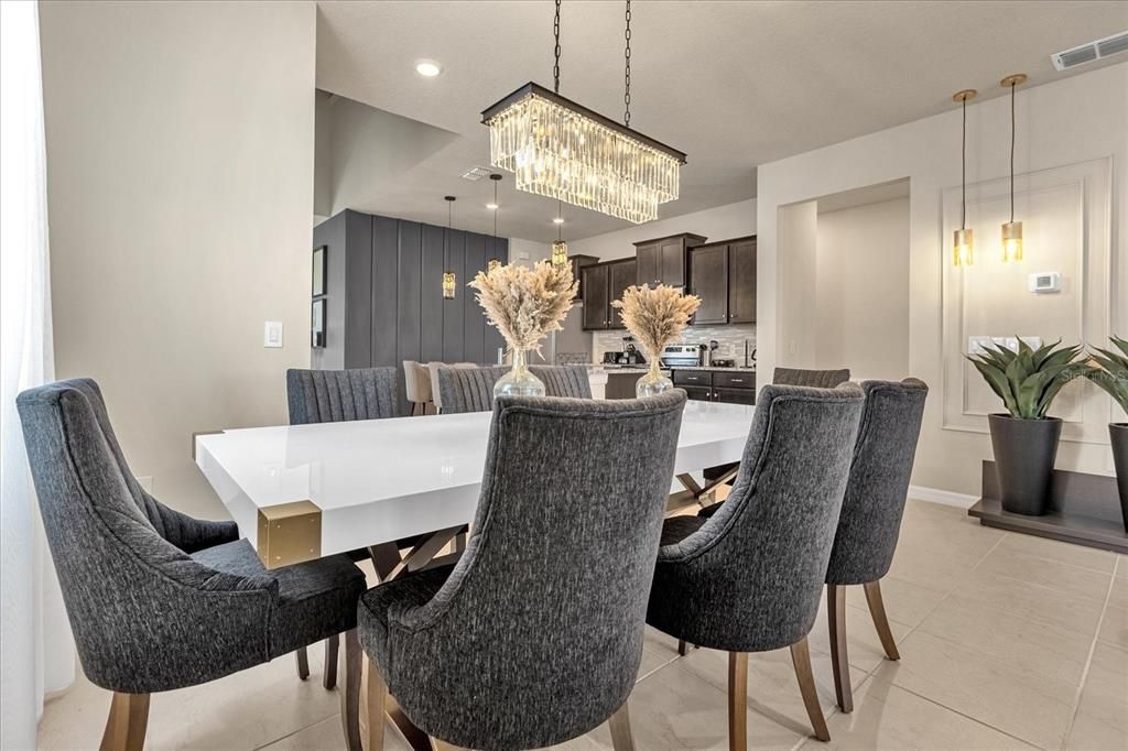 For Sale: $699,900 (7 beds, 5 baths, 3282 Square Feet)