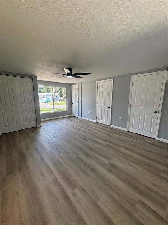 For Sale: $279,900 (4 beds, 2 baths, 1324 Square Feet)