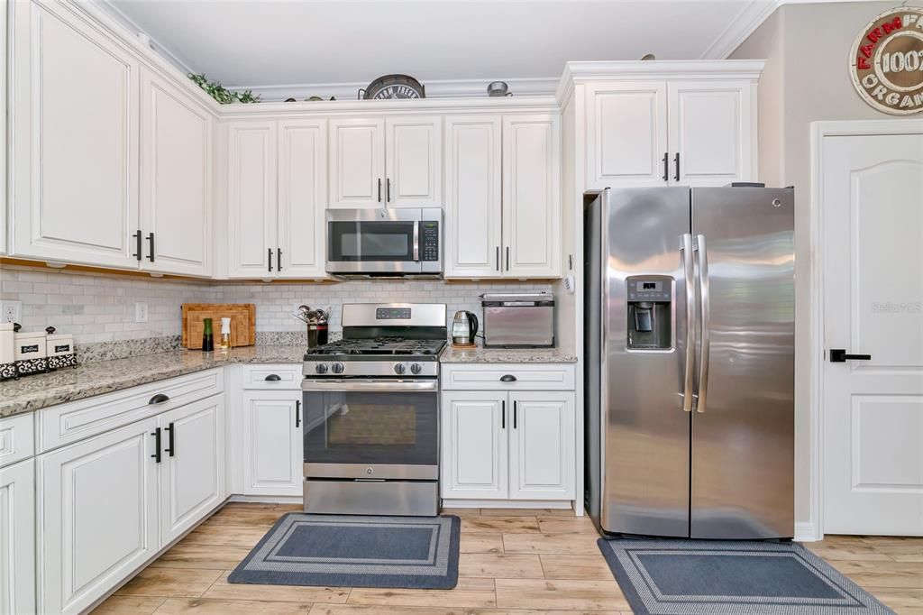 For Sale: $799,777 (4 beds, 2 baths, 2239 Square Feet)