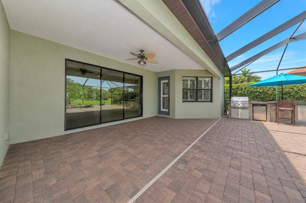 For Sale: $799,777 (4 beds, 2 baths, 2239 Square Feet)