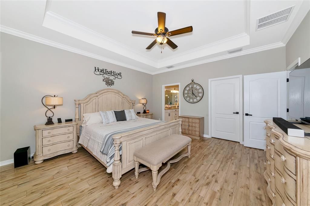 For Sale: $799,777 (4 beds, 2 baths, 2239 Square Feet)