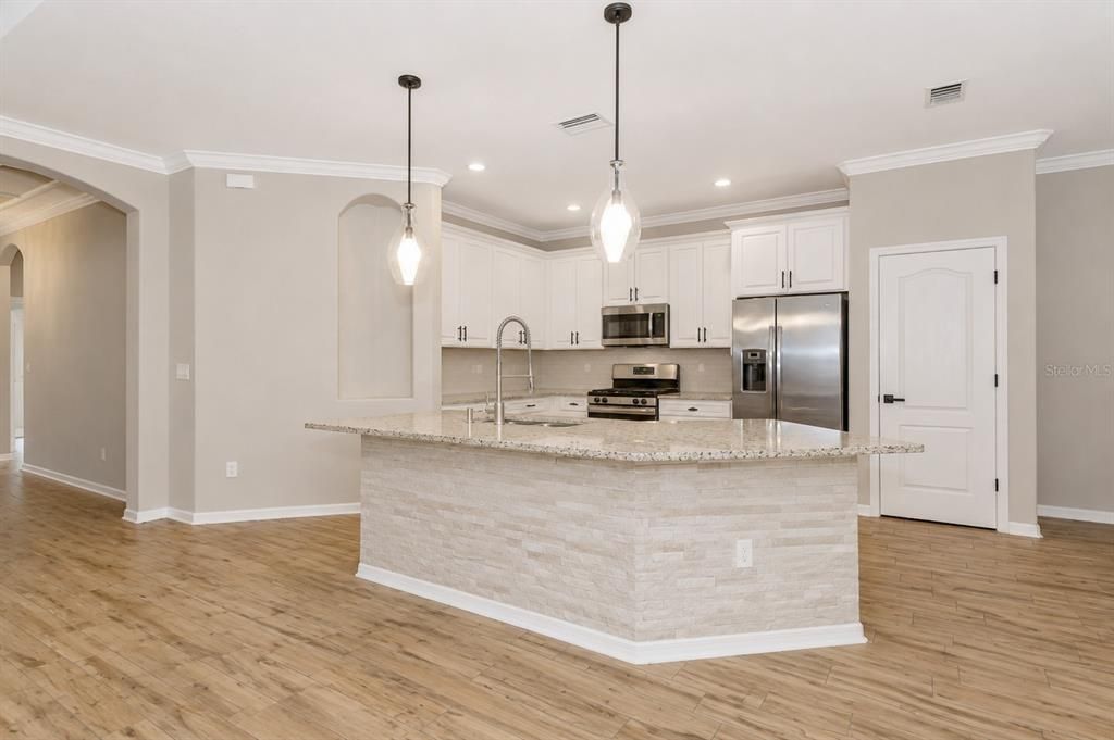 For Sale: $799,777 (4 beds, 2 baths, 2239 Square Feet)