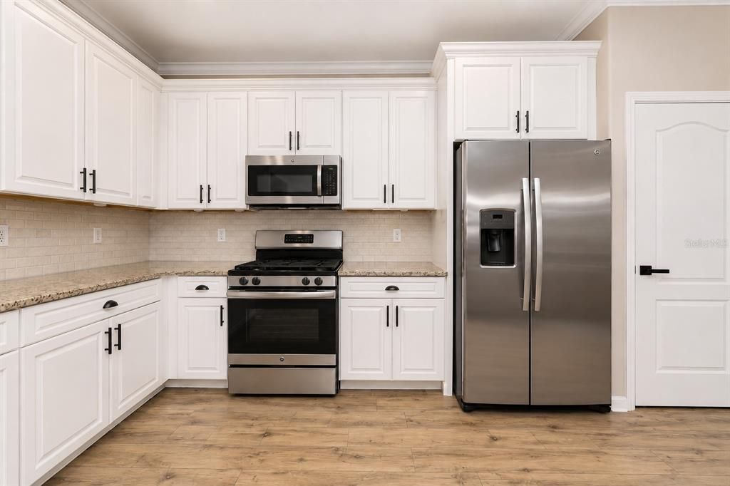 For Sale: $799,777 (4 beds, 2 baths, 2239 Square Feet)