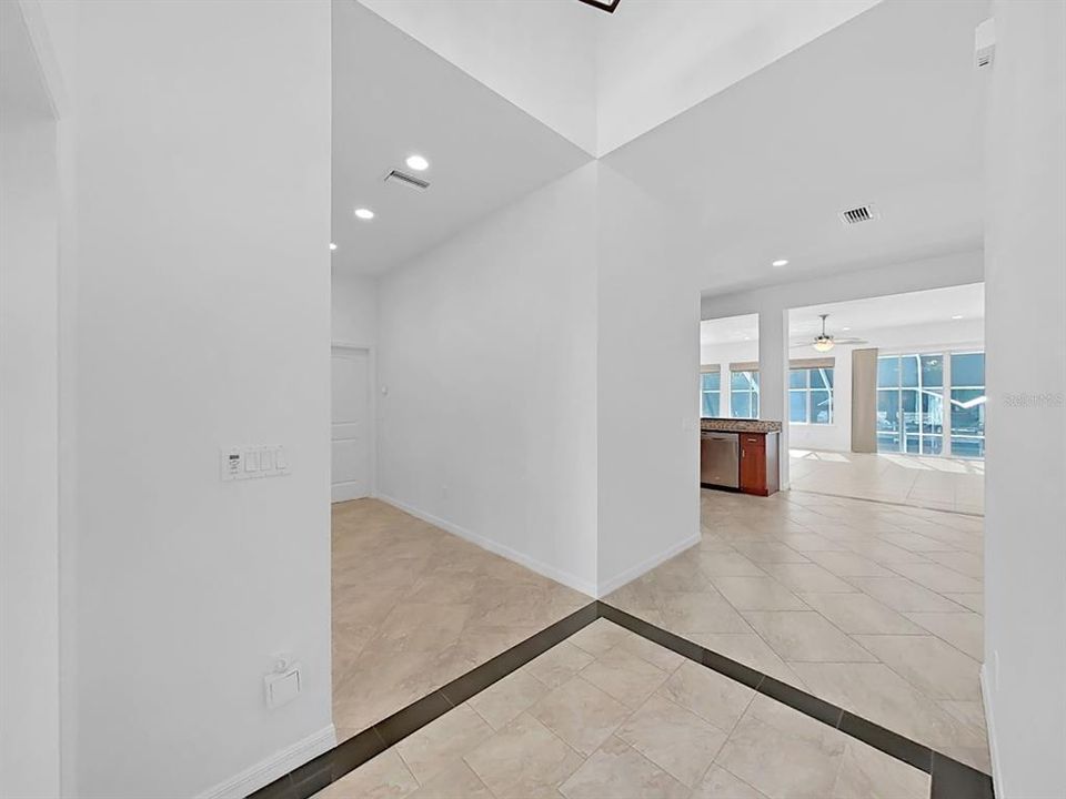 На продажу: $975,000 (3 спален, 2 ванн, 2574 Квадратных фут)