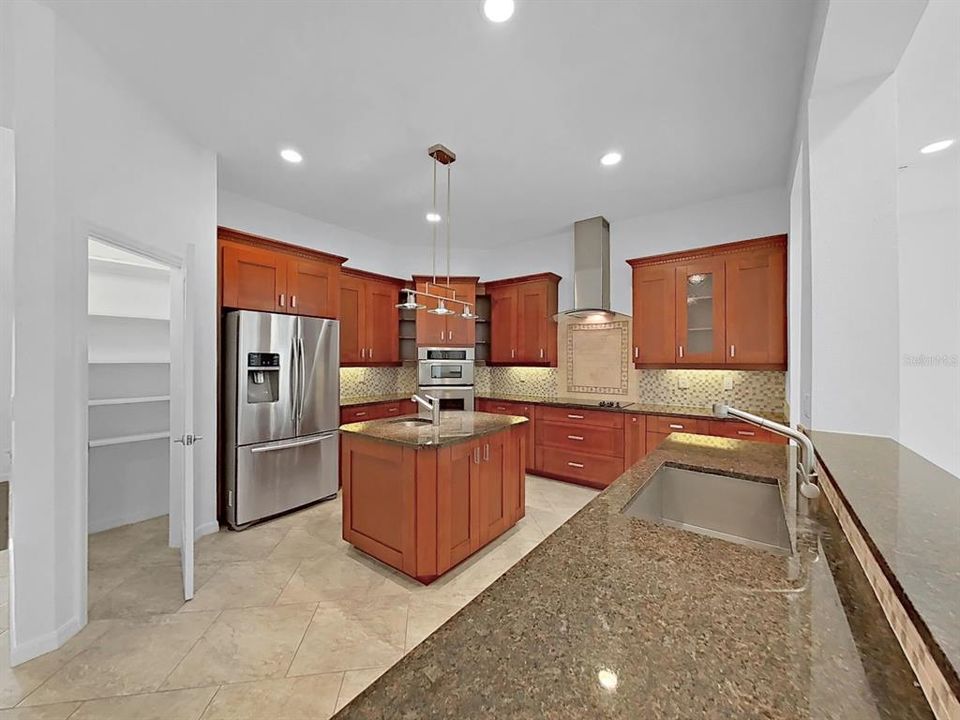 На продажу: $975,000 (3 спален, 2 ванн, 2574 Квадратных фут)