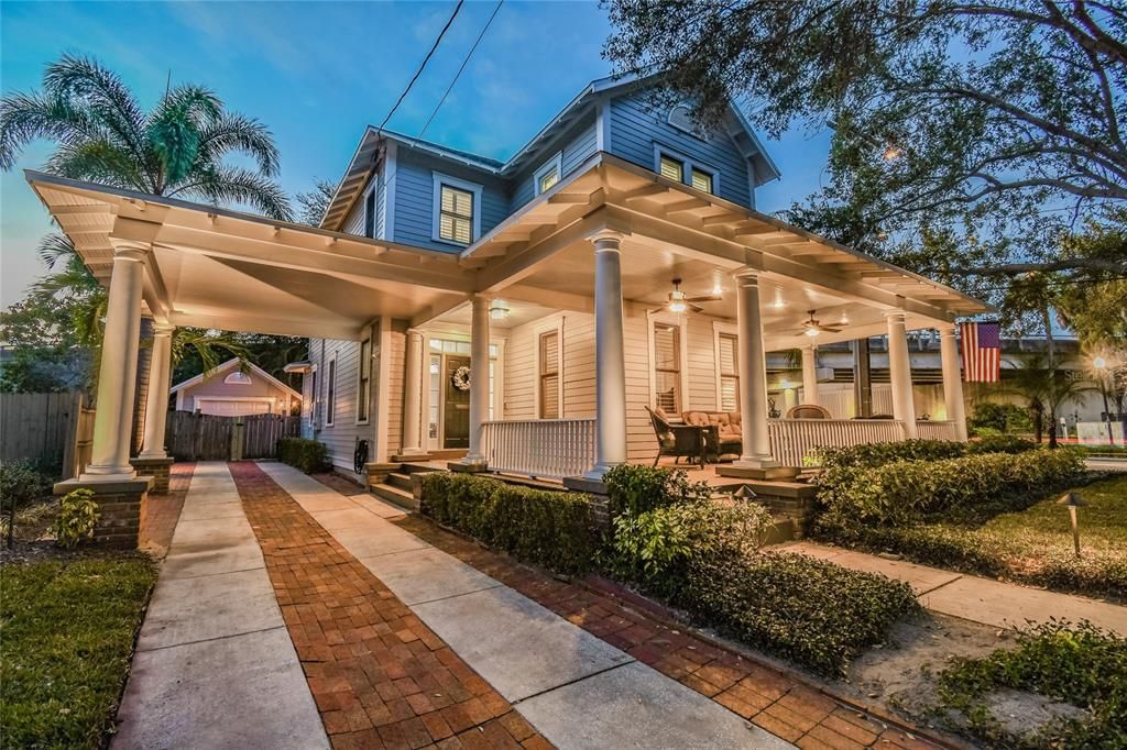 For Sale: $1,675,000 (4 beds, 4 baths, 2620 Square Feet)