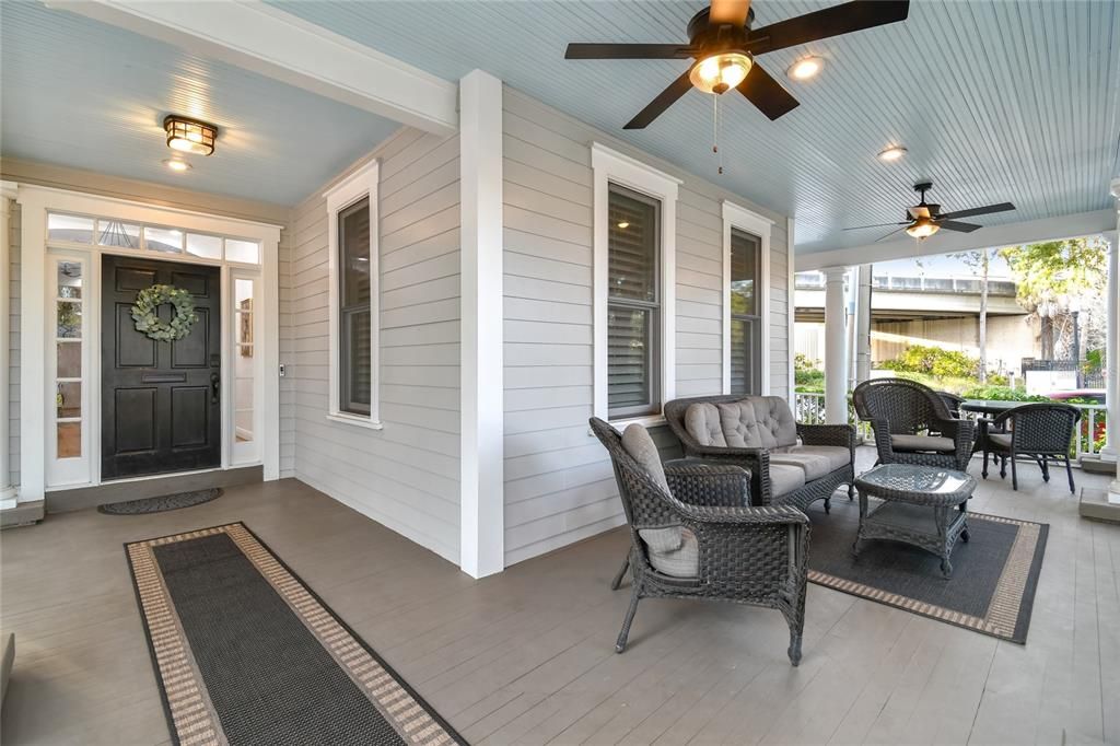 For Sale: $1,675,000 (4 beds, 4 baths, 2620 Square Feet)