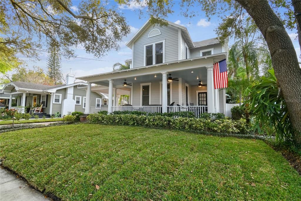 For Sale: $1,675,000 (4 beds, 4 baths, 2620 Square Feet)