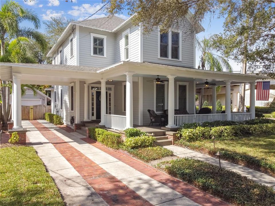 For Sale: $1,675,000 (4 beds, 4 baths, 2620 Square Feet)