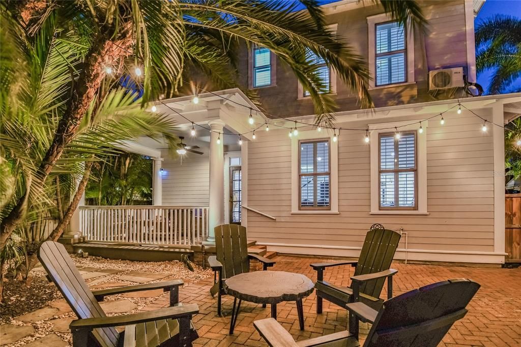 For Sale: $1,675,000 (4 beds, 4 baths, 2620 Square Feet)