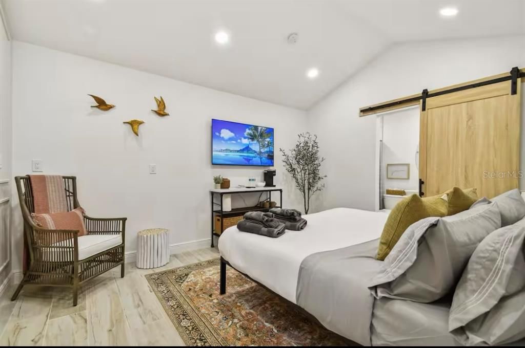 For Sale: $1,675,000 (4 beds, 4 baths, 2620 Square Feet)