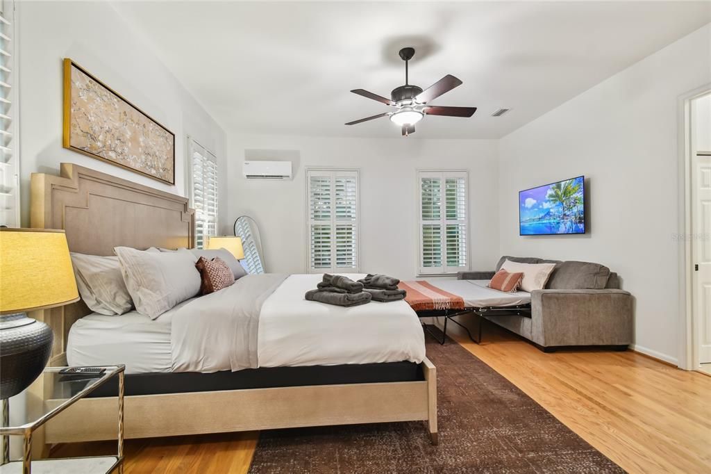 For Sale: $1,675,000 (4 beds, 4 baths, 2620 Square Feet)
