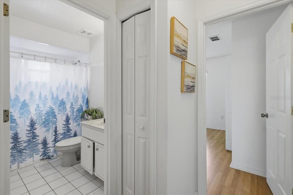 На продажу: $279,900 (3 спален, 2 ванн, 1580 Квадратных фут)