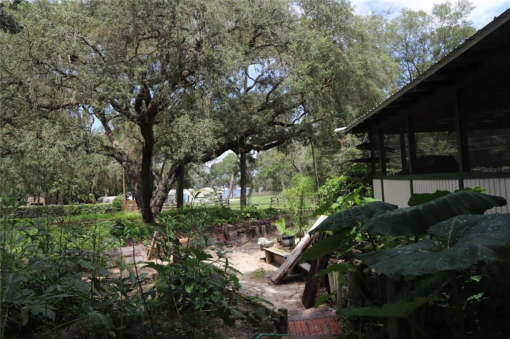 For Sale: $100,000 (3 beds, 2 baths, 1152 Square Feet)
