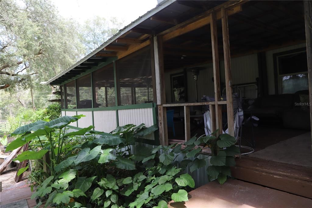 For Sale: $100,000 (3 beds, 2 baths, 1152 Square Feet)