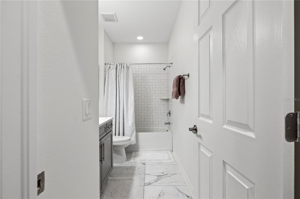 For Sale: $499,990 (3 beds, 2 baths, 1700 Square Feet)