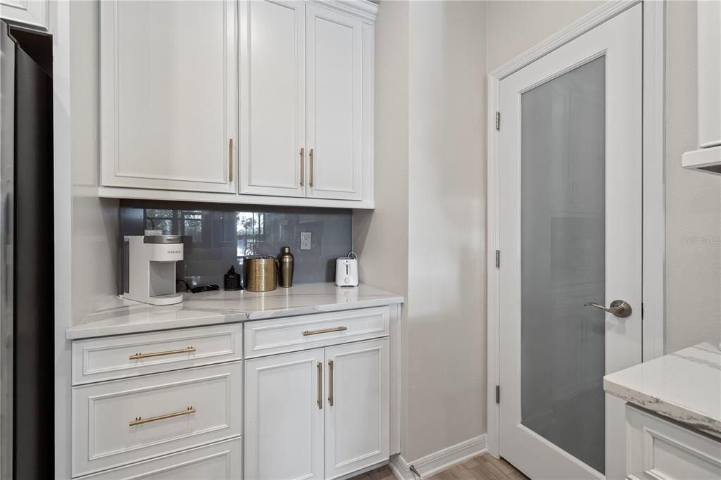 For Sale: $499,990 (3 beds, 2 baths, 1700 Square Feet)