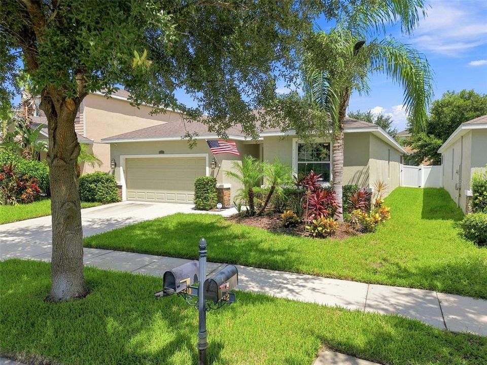 For Sale: $385,000 (4 beds, 2 baths, 2058 Square Feet)