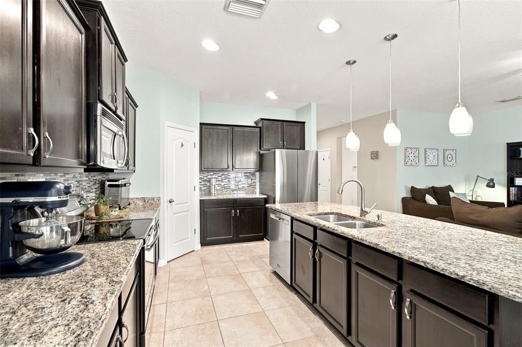 For Sale: $385,000 (4 beds, 2 baths, 2058 Square Feet)